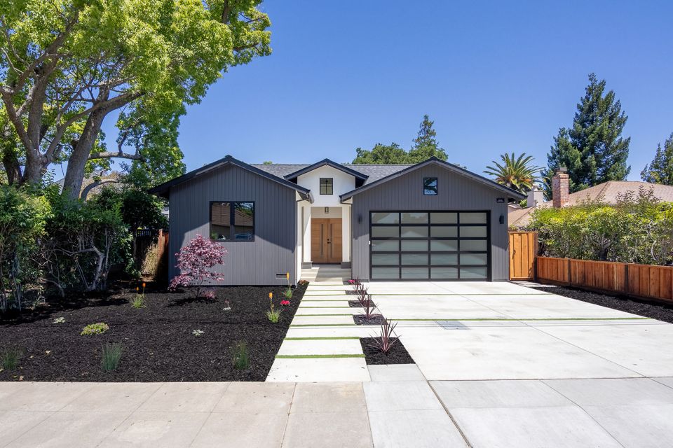 San Carlos project: Front exterior
